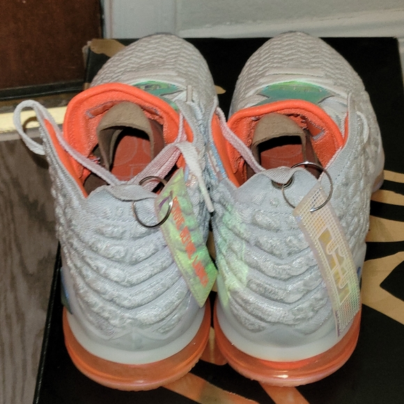 New Nike LeBron XVII 17 LIMITED "Future Air"Men's Size 7.5 & Womens Size 9 - Picture 10 of 11